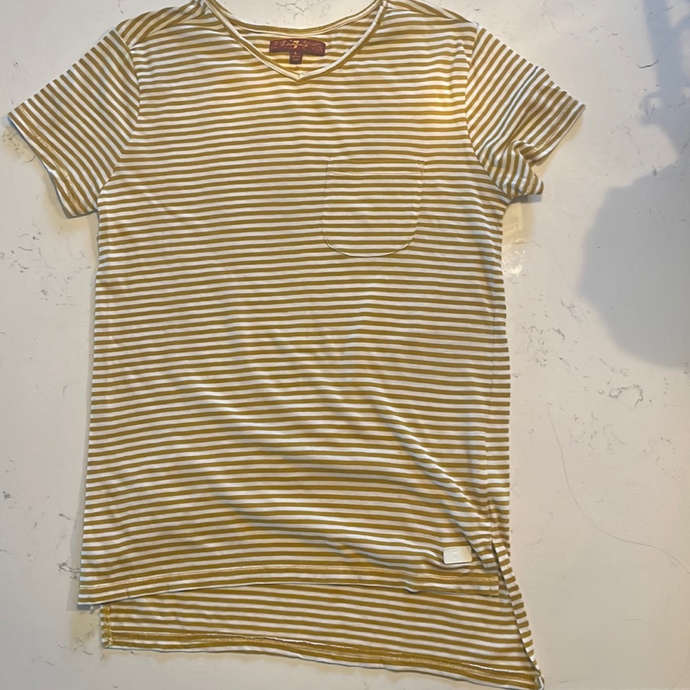 7 For all mankind tshirt